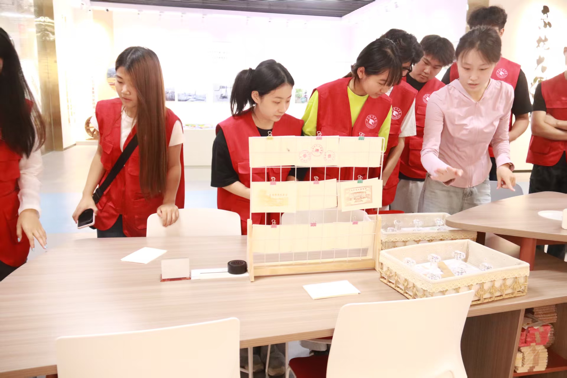 d9e5700783c0ced04669ccee350e94c0.jpg